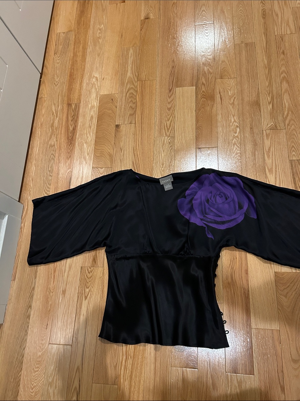 Black SILK Top Blouse Purple Rose kimono drape sleeves and hook buttons M